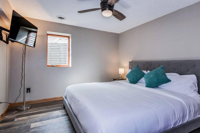 3653 Roosevelt Street NE, Saint Anthony, MN 55418