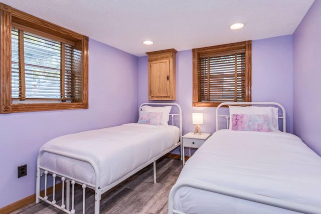 3653 Roosevelt Street NE, Saint Anthony, MN 55418