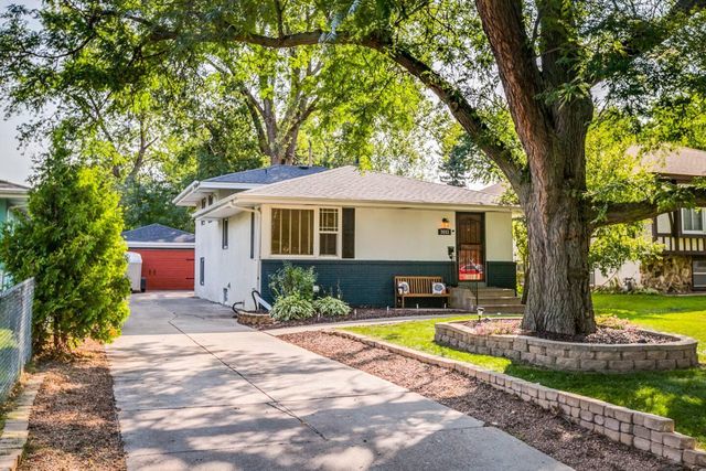 3653 Roosevelt Street NE, Saint Anthony, MN 55418