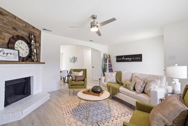 5644 Santa Fe Trail, Haltom City, TX 76148