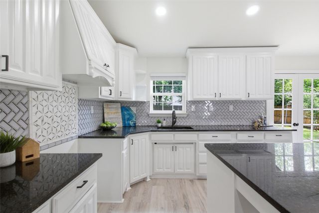 5644 Santa Fe Trail, Haltom City, TX 76148