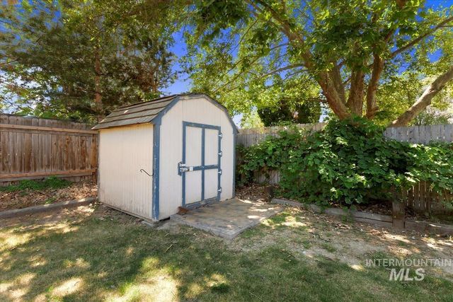 2220 Big Sky St, Caldwell, ID 83605