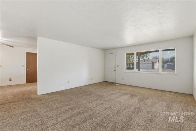 2220 Big Sky St, Caldwell, ID 83605