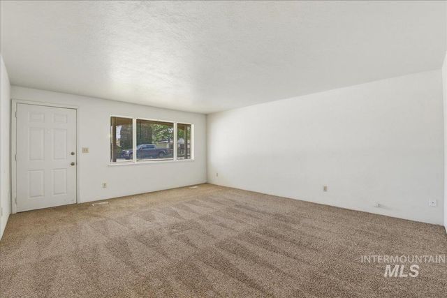 2220 Big Sky St, Caldwell, ID 83605