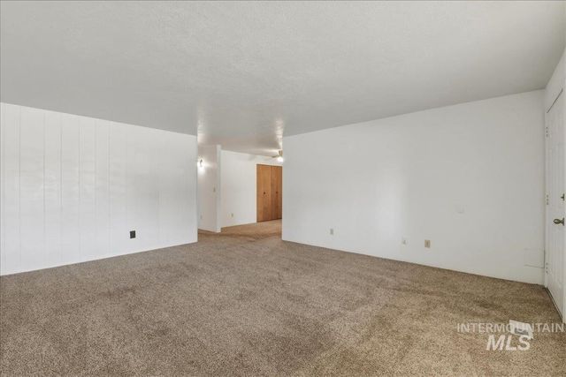 2220 Big Sky St, Caldwell, ID 83605