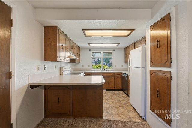 2220 Big Sky St, Caldwell, ID 83605