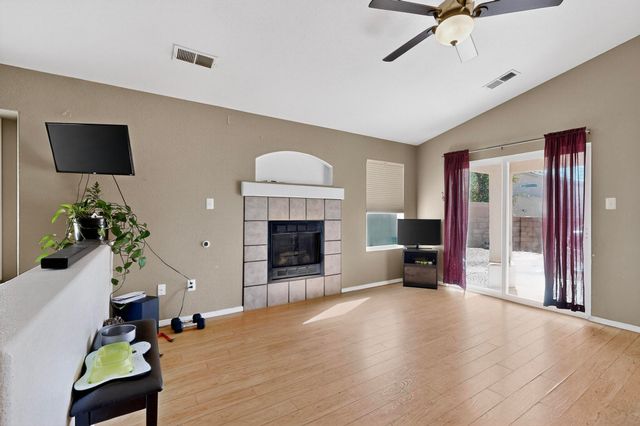 536 Playful Meadows Drive NE, Rio Rancho, NM 87144