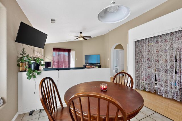 536 Playful Meadows Drive NE, Rio Rancho, NM 87144