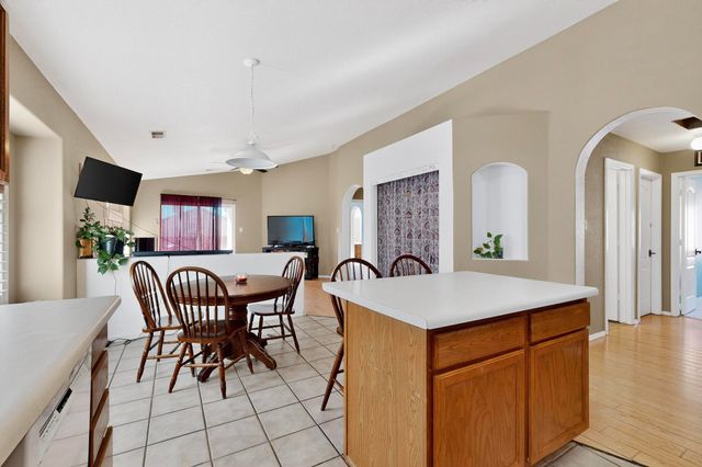 536 Playful Meadows Drive NE, Rio Rancho, NM 87144