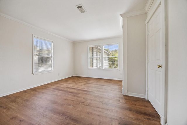 218 W 15th Street 15, Houston, TX 77008