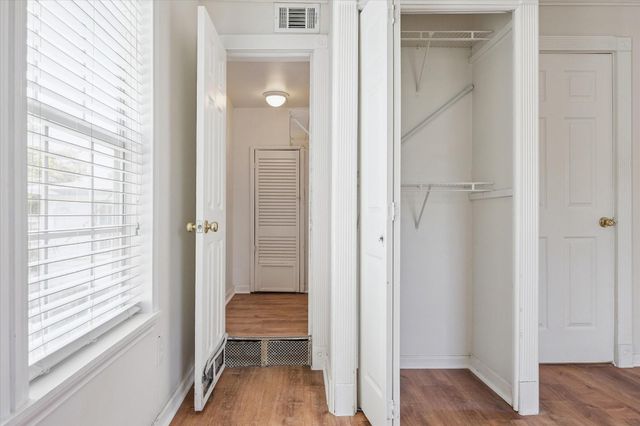 218 W 15th Street 15, Houston, TX 77008