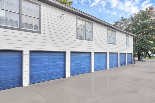 218 W 15th Street 15, Houston, TX 77008