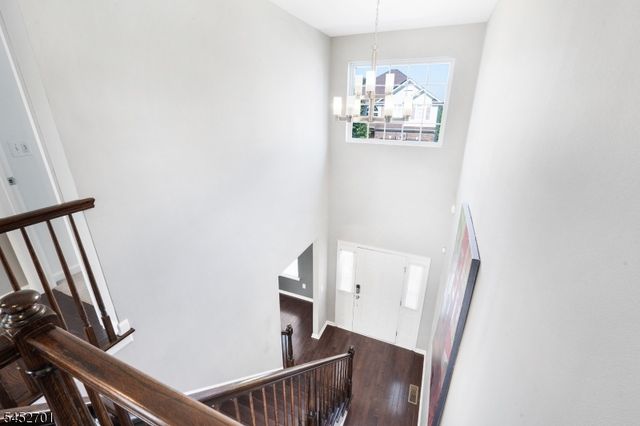 10 Willocks Cir, Franklin Twp., NJ 08873