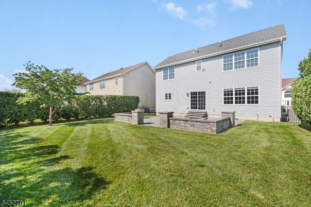 10 Willocks Cir, Franklin Twp., NJ 08873