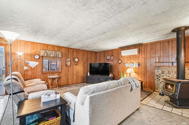 1514 Viking Drive, South Bend, IN 46628