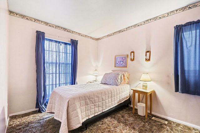 1514 Viking Drive, South Bend, IN 46628