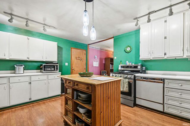 1514 Viking Drive, South Bend, IN 46628