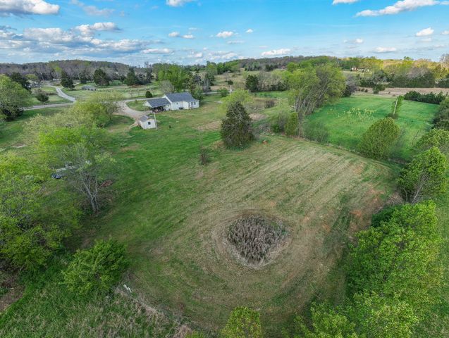 2790 Joe Reeves Rd, Lewisburg, TN 37091