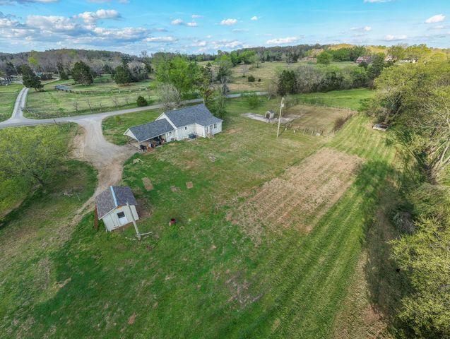 2790 Joe Reeves Rd, Lewisburg, TN 37091