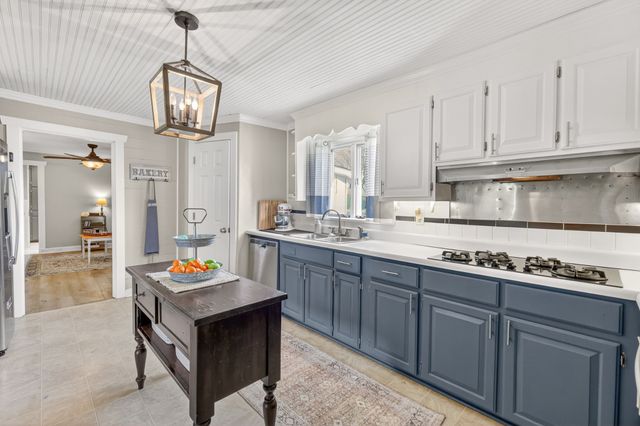 2790 Joe Reeves Rd, Lewisburg, TN 37091