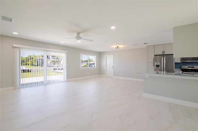 18310 VAN NUYS CIRCLE, Port Charlotte, FL 33948