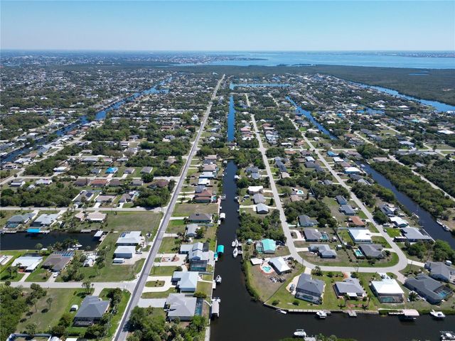 18310 VAN NUYS CIRCLE, Port Charlotte, FL 33948