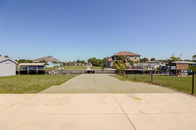 18310 VAN NUYS CIRCLE, Port Charlotte, FL 33948