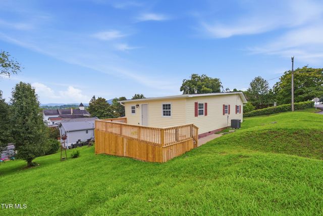 820 Montgomery Street, Johnson City, TN 37604