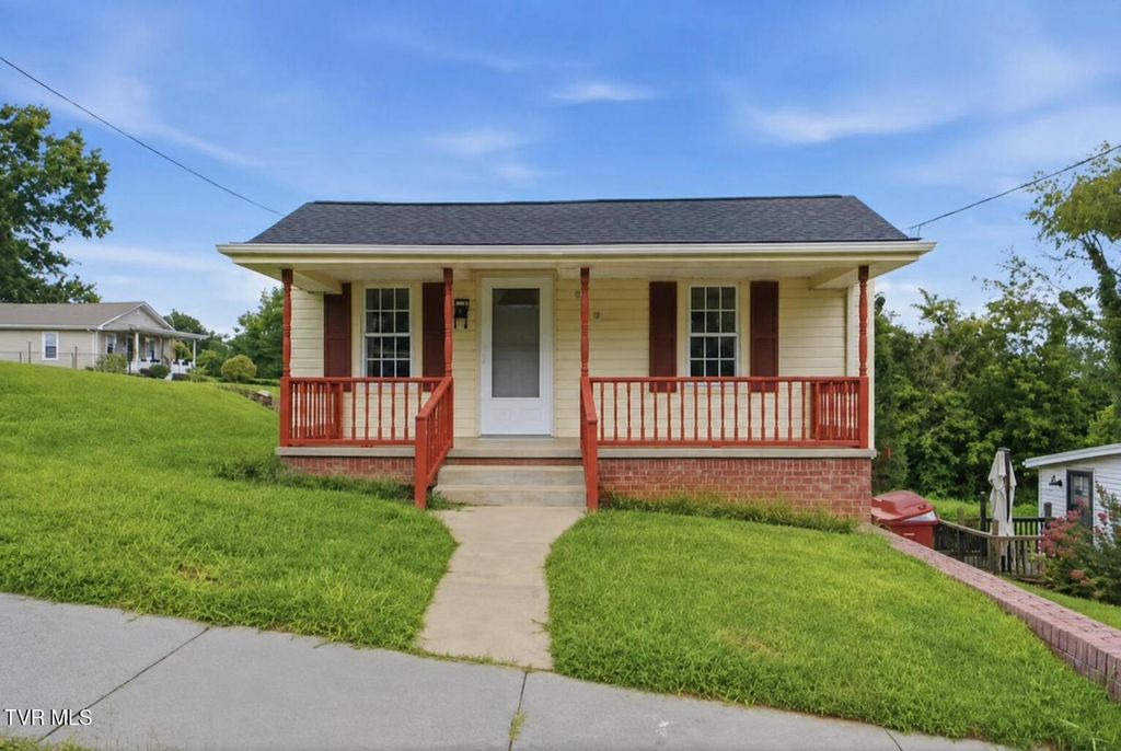 820 Montgomery Street, Johnson City, TN 37604