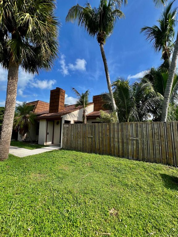 4232 PALM BAY D, West Palm Beach, FL 33406