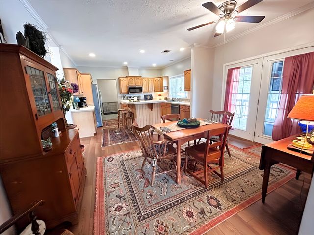1402 An County Road 2110, Elkhart, TX 75839