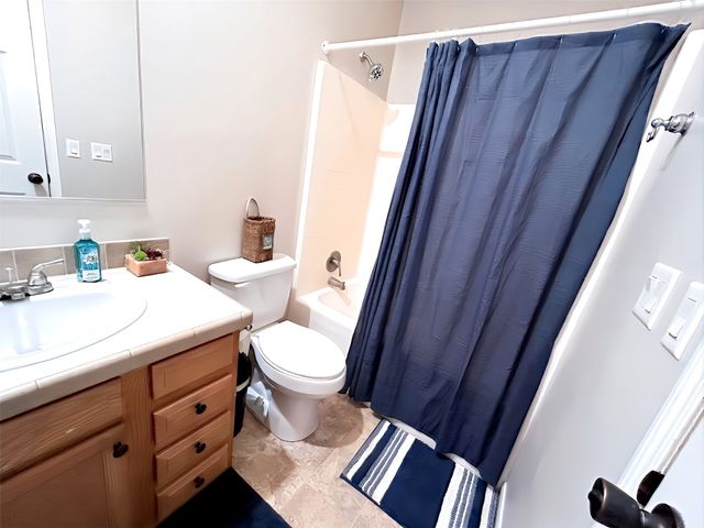 1402 An County Road 2110, Elkhart, TX 75839