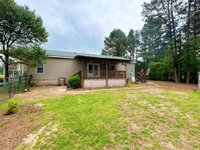 1402 An County Road 2110, Elkhart, TX 75839