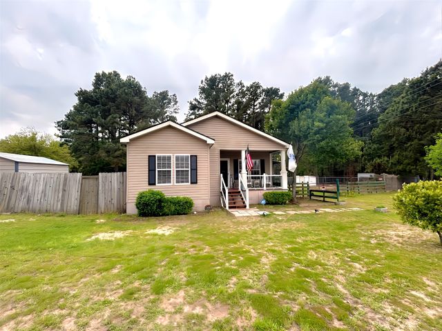 1402 An County Road 2110, Elkhart, TX 75839