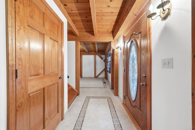 1275 S Nanagosa Trail, Suttons Bay, MI 49682