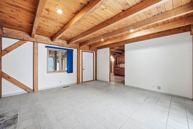 1275 S Nanagosa Trail, Suttons Bay, MI 49682