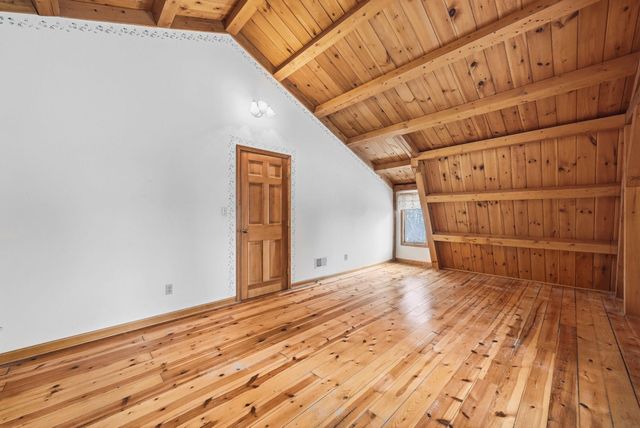 1275 S Nanagosa Trail, Suttons Bay, MI 49682