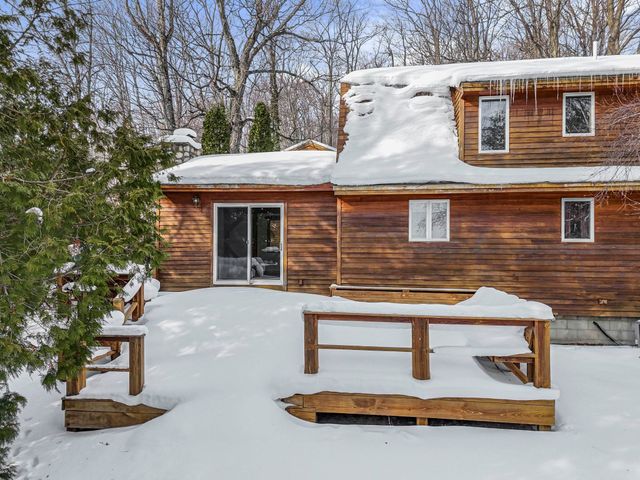 1275 S Nanagosa Trail, Suttons Bay, MI 49682