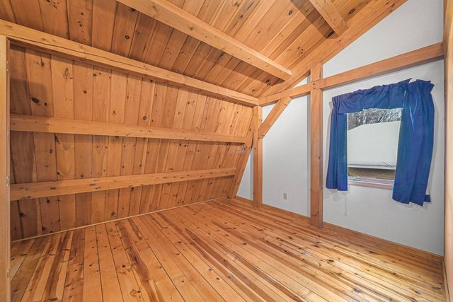 1275 S Nanagosa Trail, Suttons Bay, MI 49682