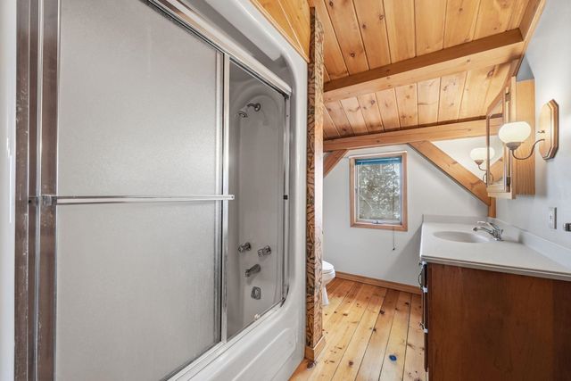 1275 S Nanagosa Trail, Suttons Bay, MI 49682