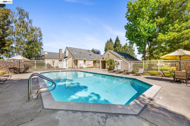 29315 Harpoon Way, Hayward, CA 94544