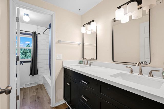 14390 W Wilbur DRIVE, New Berlin, WI 53151