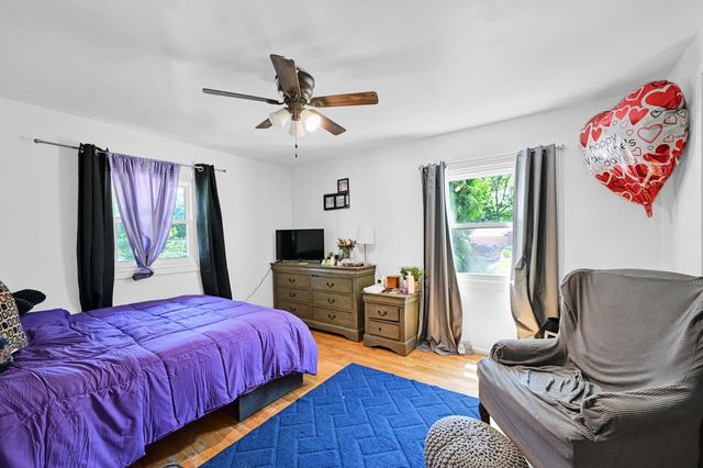 14390 W Wilbur DRIVE, New Berlin, WI 53151