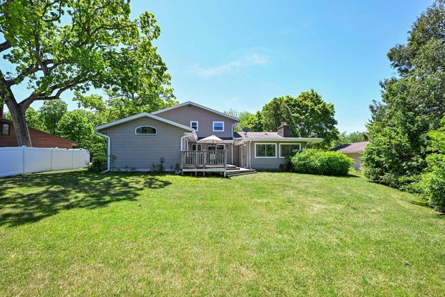 14390 W Wilbur DRIVE, New Berlin, WI 53151