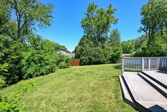 14390 W Wilbur DRIVE, New Berlin, WI 53151