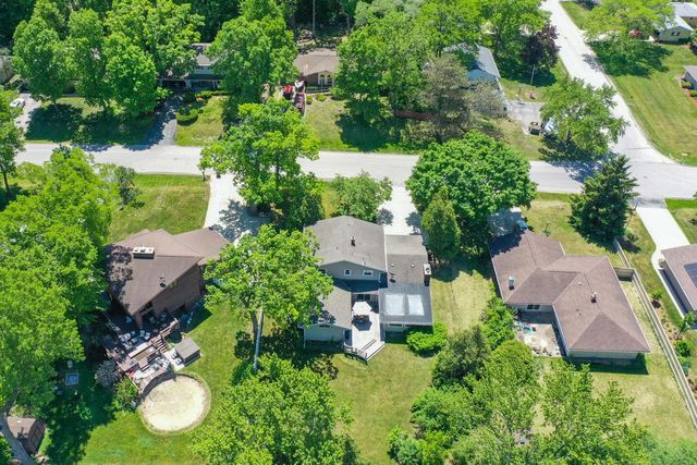 14390 W Wilbur DRIVE, New Berlin, WI 53151