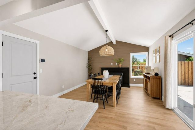 7880 White Tail Way, Sacramento, CA 95823