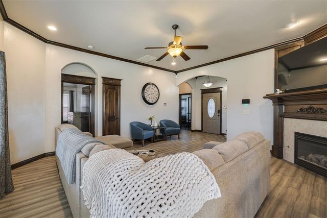 11728 SW 20th Street, Yukon, OK 73099