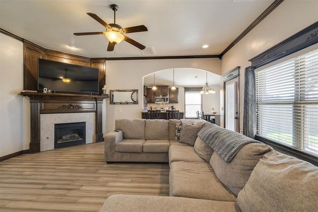11728 SW 20th Street, Yukon, OK 73099