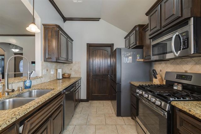11728 SW 20th Street, Yukon, OK 73099
